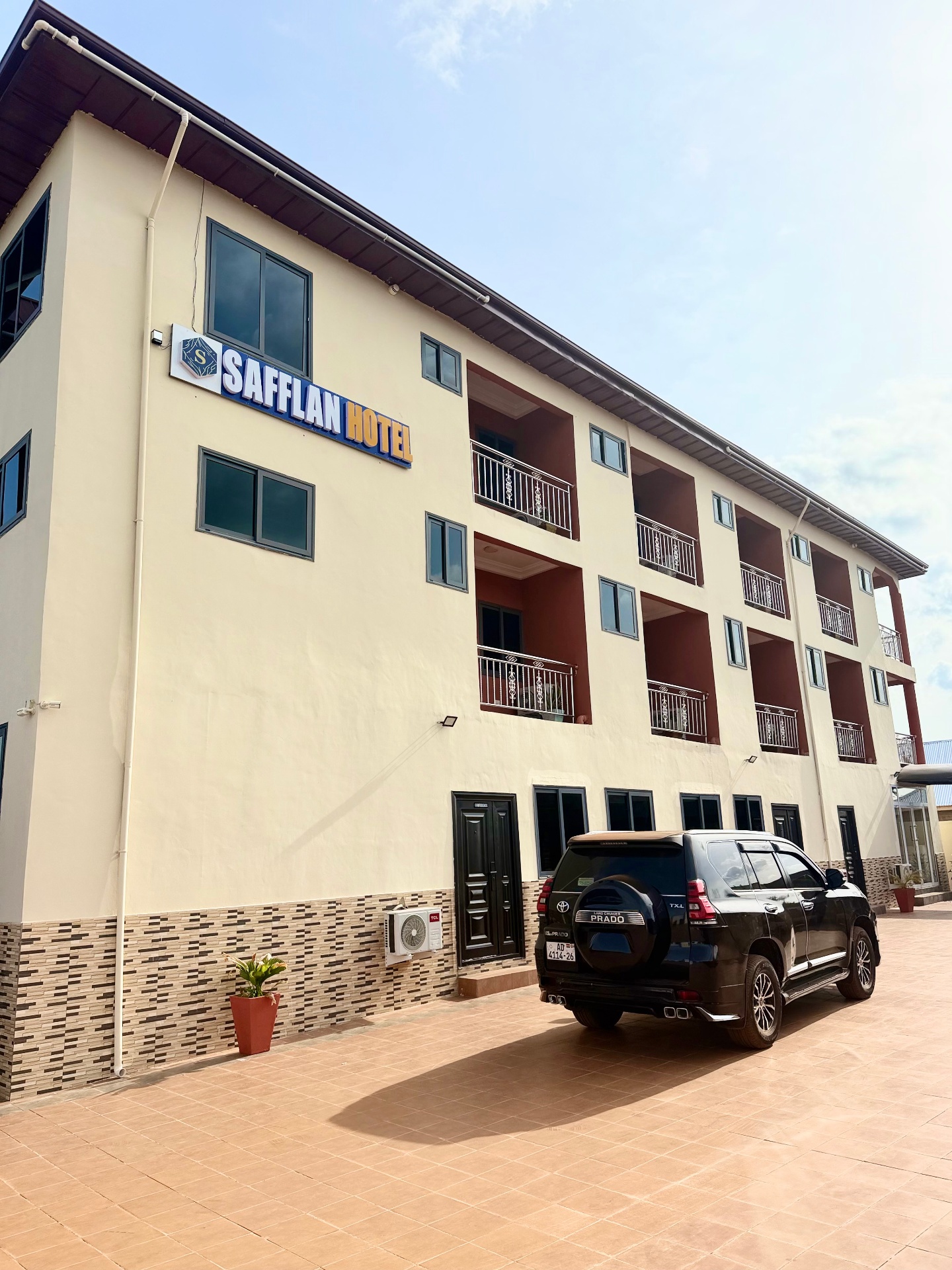 Safflan Hotel exterior in Tamale